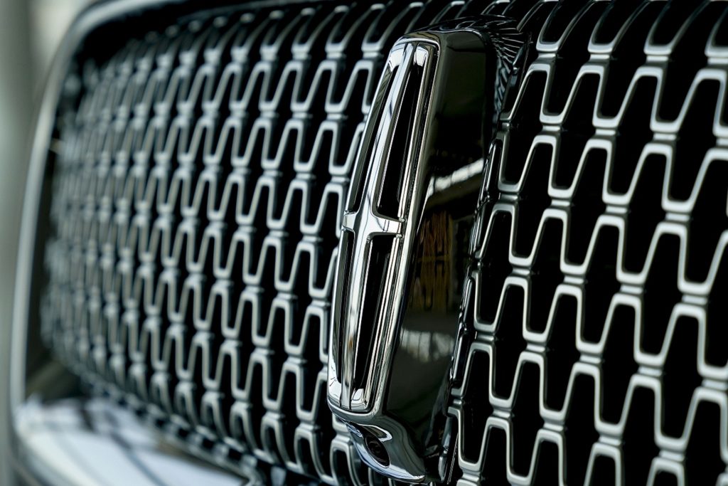 2017 Lincoln Continental - Exterior - Front Grille
