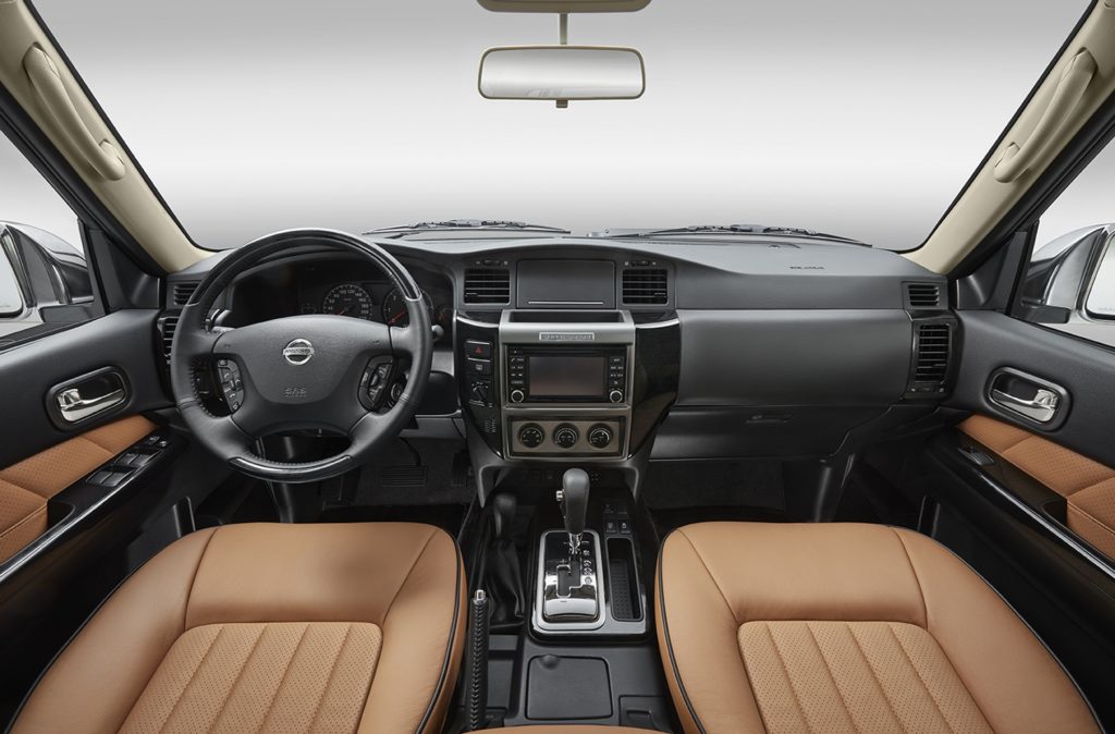 2017 Nissan Patrol Super Safari Y61 - Interior