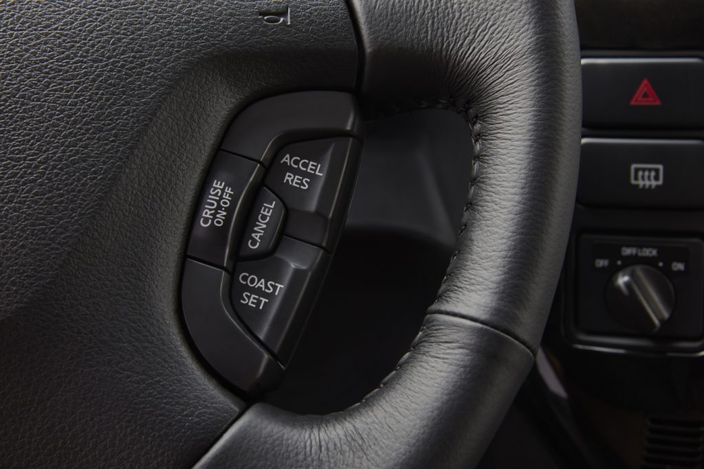 2017 Nissan Patrol Super Safari Y61 - Interior - Steering Controls