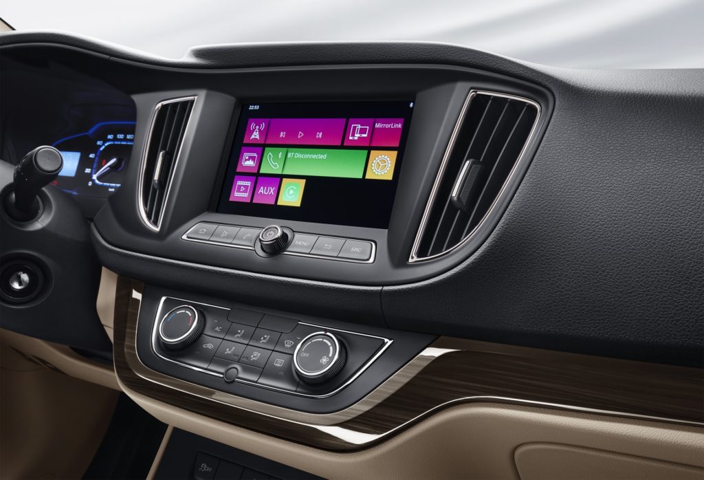 2018 MG 360 - Interior - Centre-console