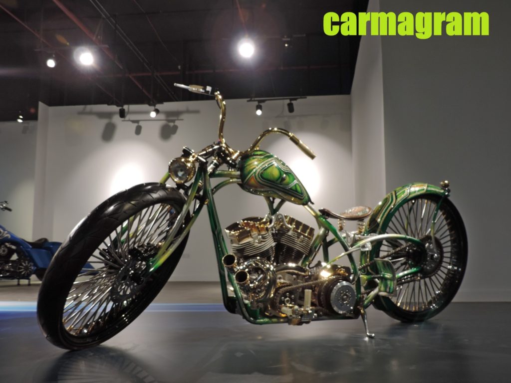 Motorcycle - Chopper Style - Green Exterior