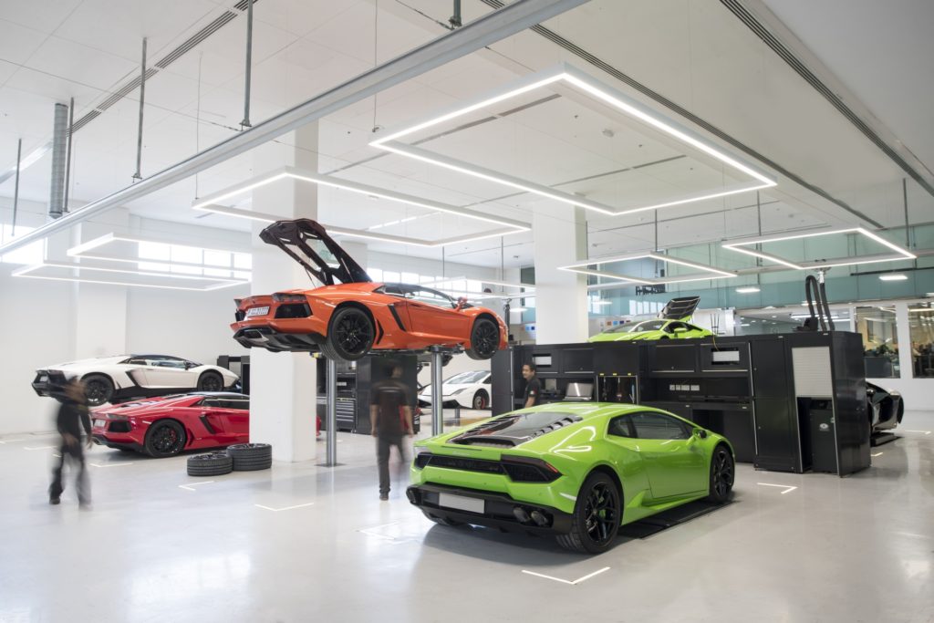 Largest Lamborghini Showroom Opens In Dubai - Interior - Service Dock