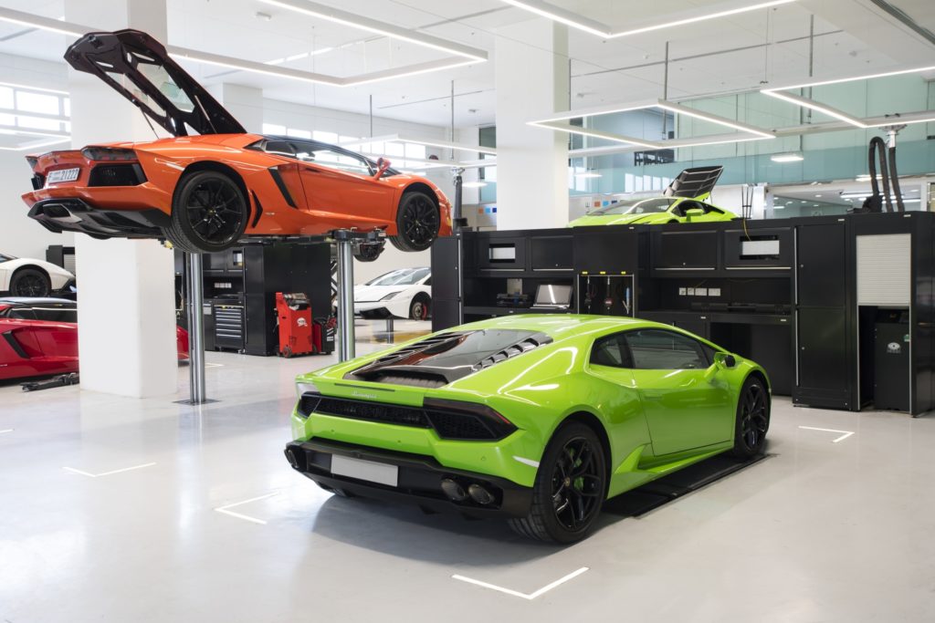 Largest Lamborghini Showroom Opens In Dubai - Interior - Service Dock - Zoomed In