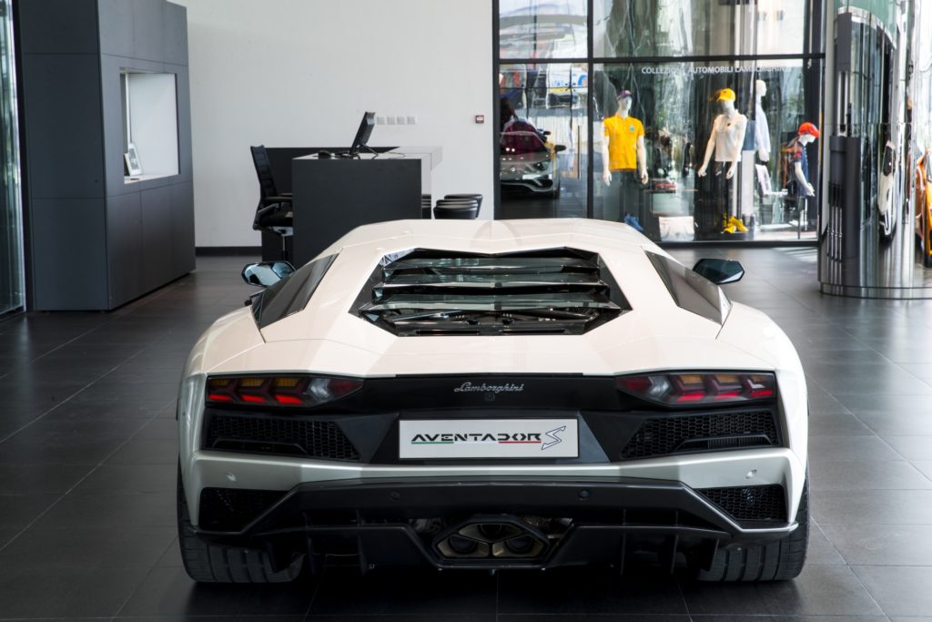 Largest Lamborghini Showroom Opens In Dubai - Interior - White Aventador S - Rear