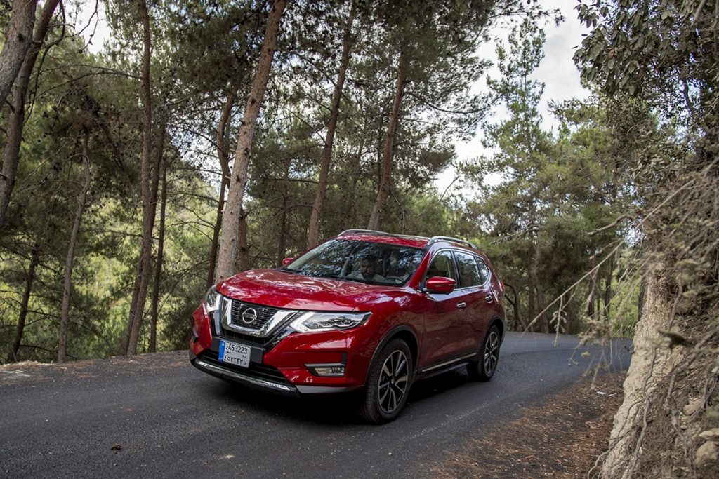 2018 Nissan X-TRAIL - Red Exterior - Front Side View
